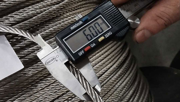 鋼卷吊帶平時(shí)如何維護(hù)？How to maintain the steel coil sling?